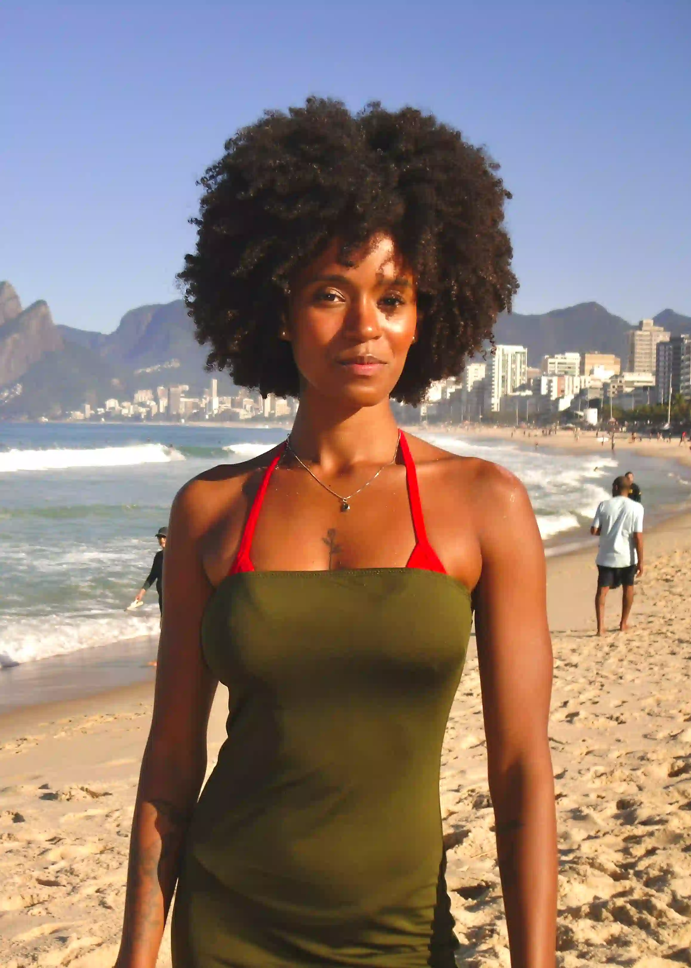 Laura Bastos - Editorial Portfólio 3